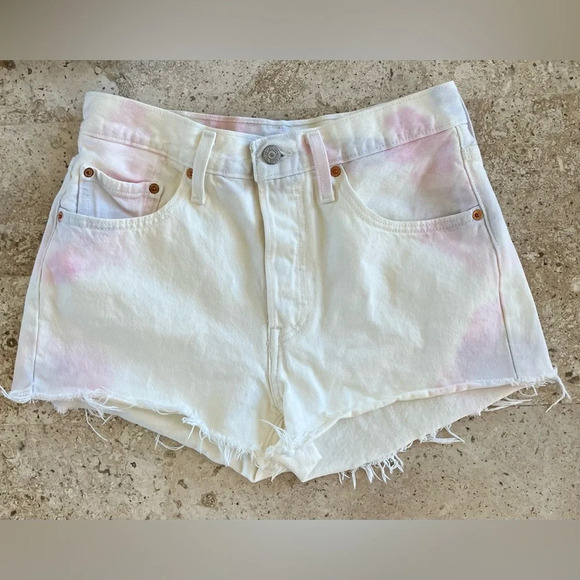 EUC LEVI'S WOMEN'S TIE DYE 501 ORIGINAL DENIM BUTTON-DOWN CUTOFF SHORTS 28 - Picture 5 of 10